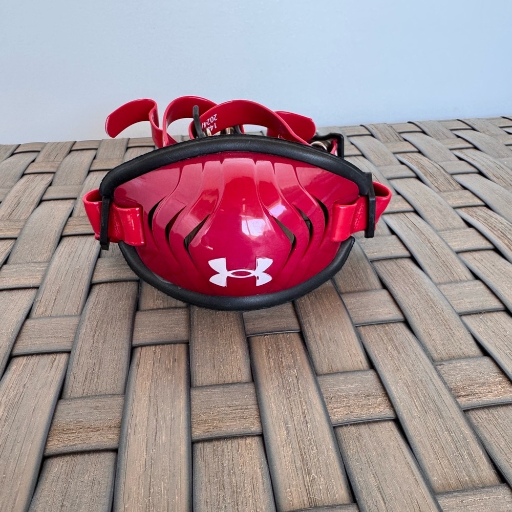 Under Armour NEW Football Helmet Chin Strap, Adjustable Straps,‎ Youth & Adult